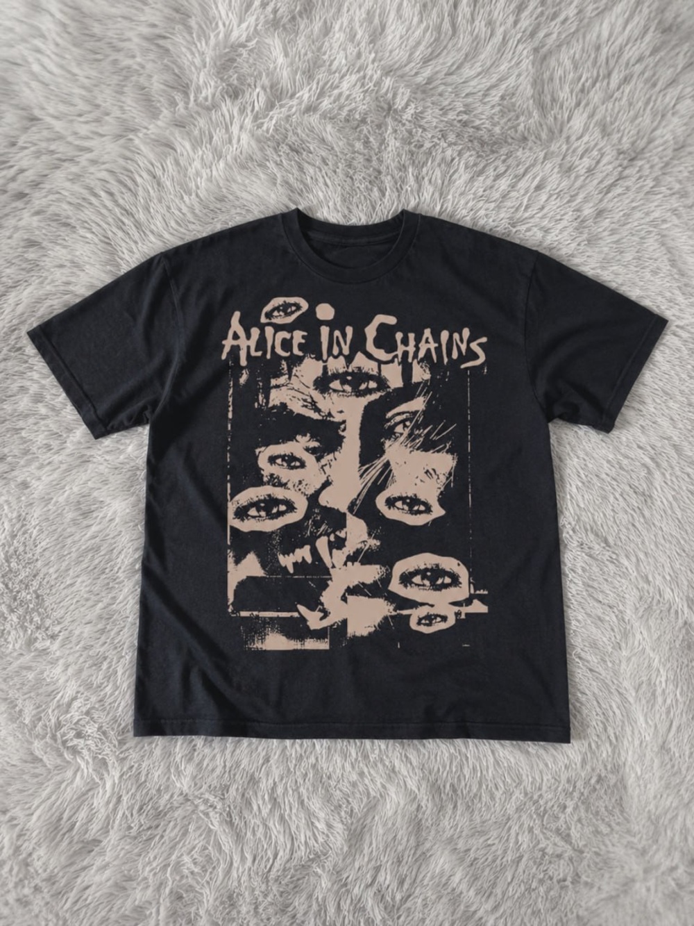 Gildan Black Alice in Chains Graphic Tee with Cream Print